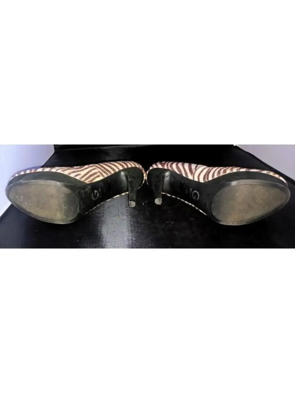 G by Guess women Zebra platform pump heels sz 9.5 brown fur